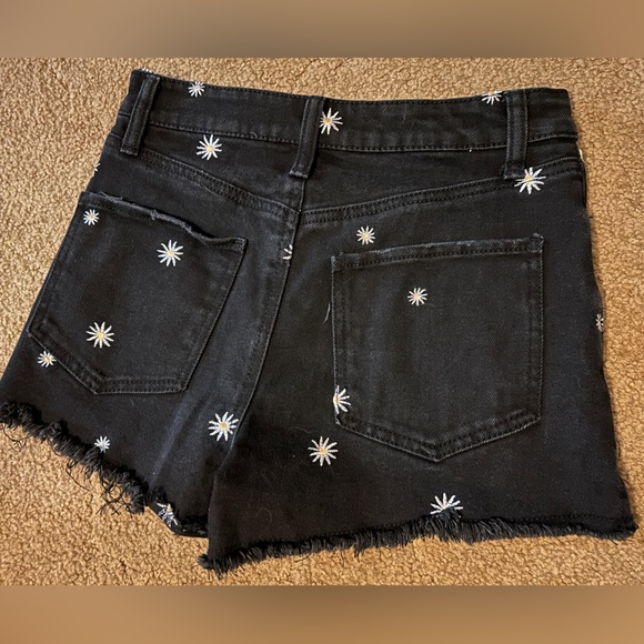 Women’s Shorts - Picture 2 of 2